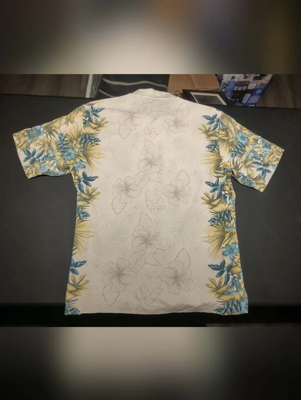 Tommy Bahama - Silk Floral Vacation Shirt - Men's Large - Cream - Picture 4 of 6